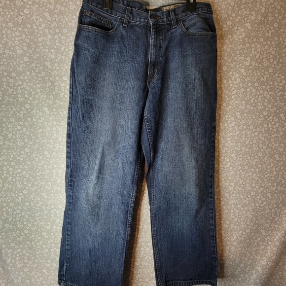 Izod Men's Blue Jeans - Picture 4 of 6